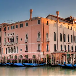 ca-sagredo-venice.hotelslidodijesolo.com/